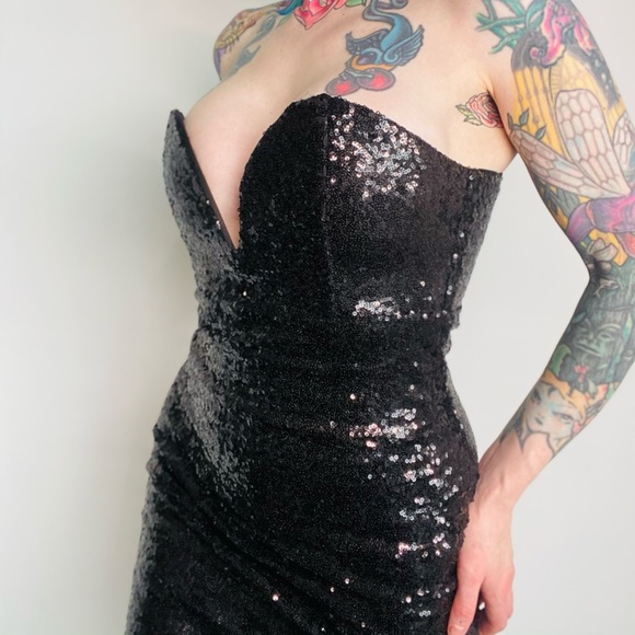 Black sequin Vamp dress - Picture 2 of 3